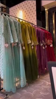 Need  Fresher Females For Bridal Dresses  Shoo. ts