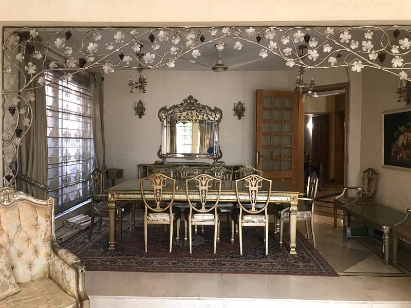 DECENT AND CLOSE END STREET HOUSE AVAILABLE FOR SALE F-11/4 ISLAMABAD 1