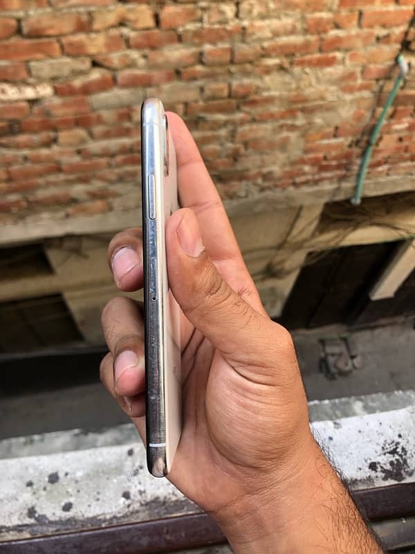 iphone x 64gb pta approved 9