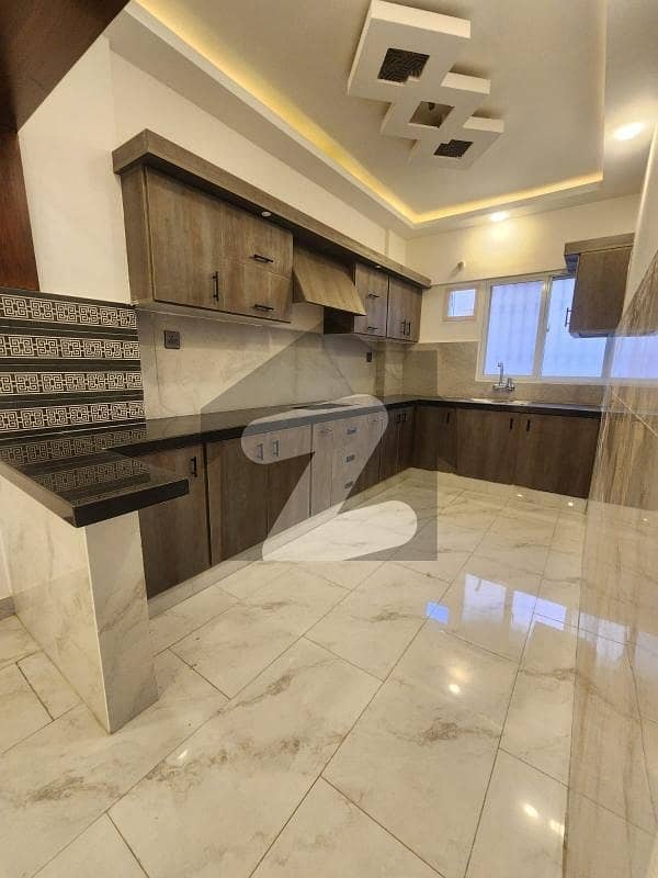 Ideally Located Corner Flat For sale In Gulshan-e-Iqbal Town Available 5