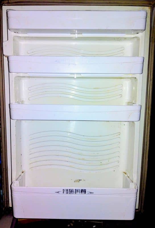 Dawlance fridge Model 9170 1