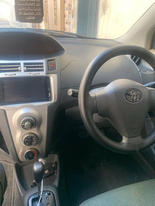 Toyota Vitz 2009 7