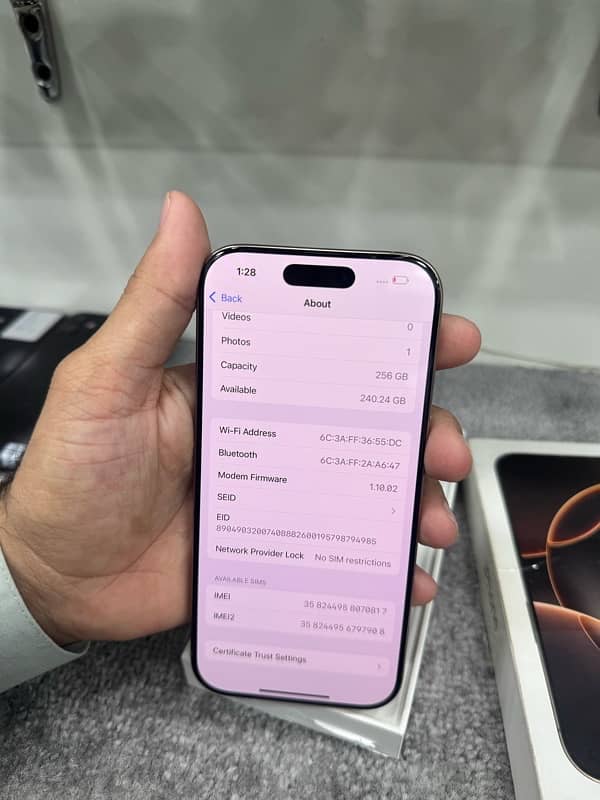 Iphone 16 Pro  Dersert Titanium 256 GB Non pta 3