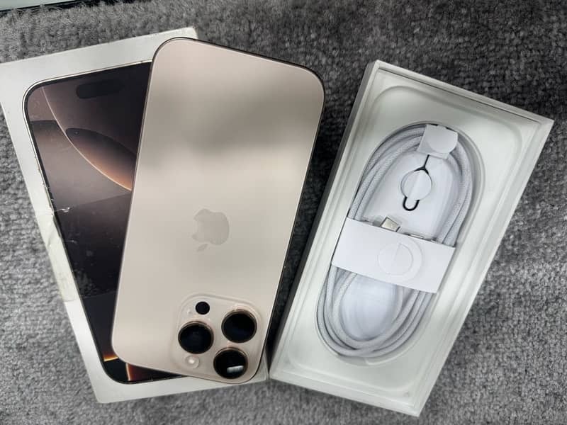 Iphone 16 Pro  Dersert Titanium 256 GB Non pta 9