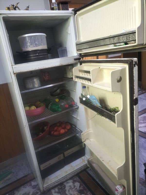 Refrigerator Home Used Good Condition Urgent Sale 2