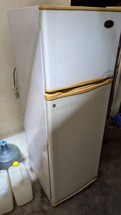 dowlance fridge for sell