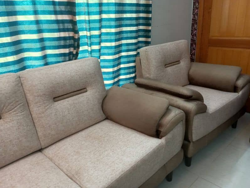 6 sitter Sofa Set for Sale Just Like New 4