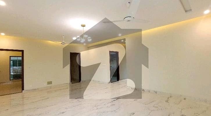 Highly-Desirable 10 Marla Flat Available In Askari 11 Sector D 2