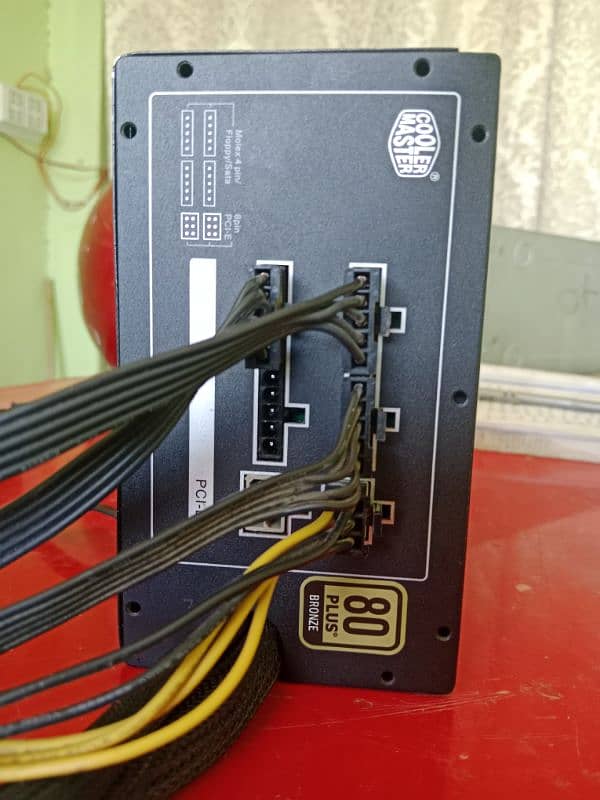 cooler master 700 volt power supply 1