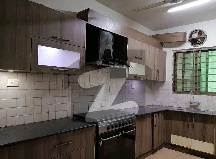 Askari 11 - Sector B Apartments Flat Sized 12 Marla For Rent 4