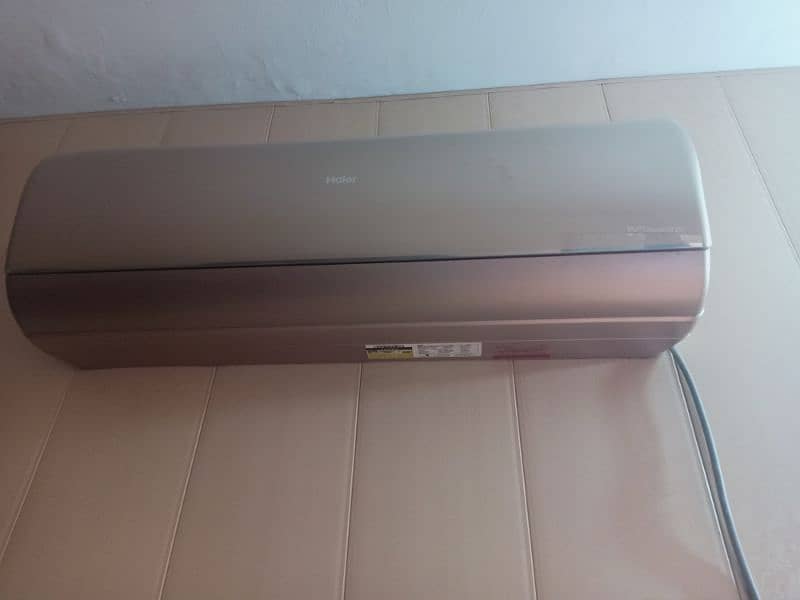 Haier split ac full new condition 10 by 10 only 1 month use 6