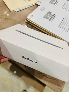 MacBook Air M1 2020 | 8GB | 256GB SSD | Scratchless | Battery Cycle 1