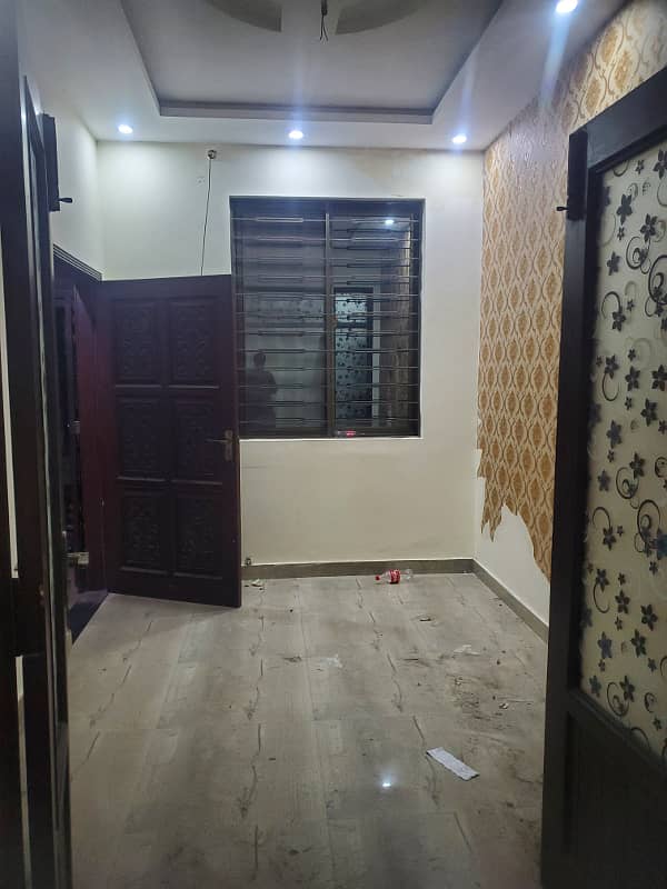 Vip beautiful 4 Marla portion is available For Rent in Sabzazar P block Lahore 6