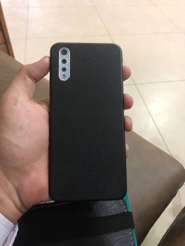 vivo s1 4/128 sale karna 3