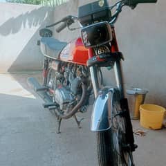 Honda 125 Whatsapp number 03255027695