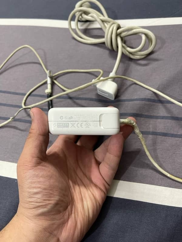 Apple MagSafe 1 - 60W Original MacBook Charger 2