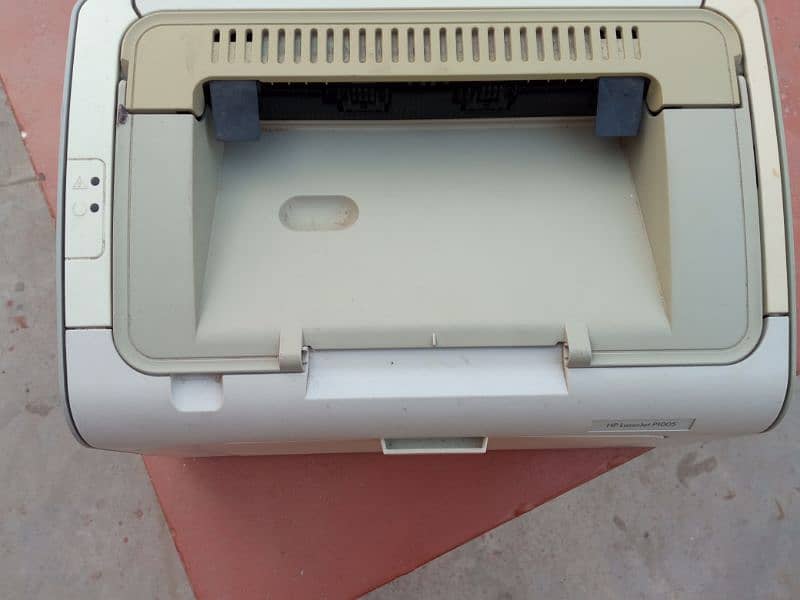 HP laserjet P1005 2