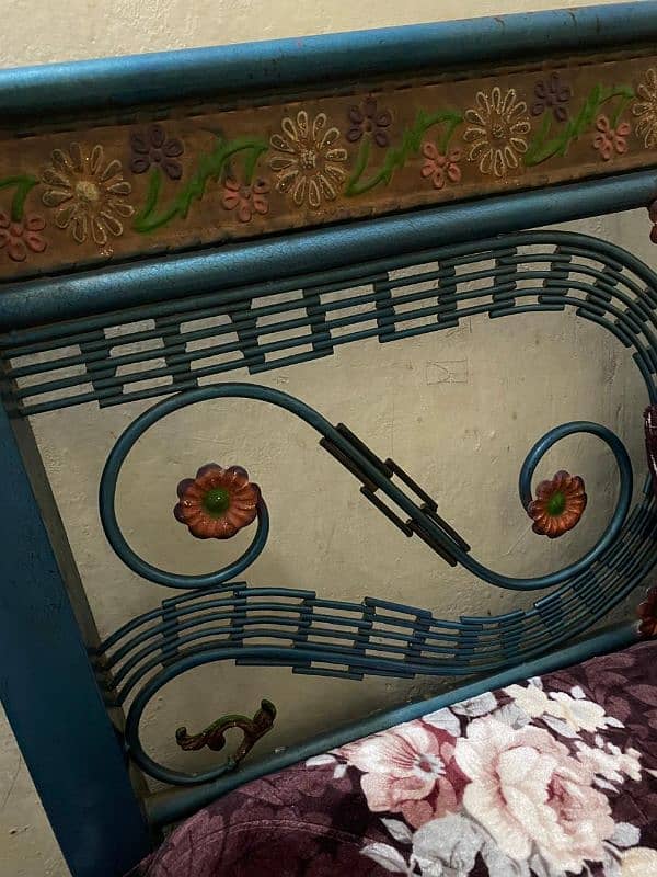 iron bed good condition 1