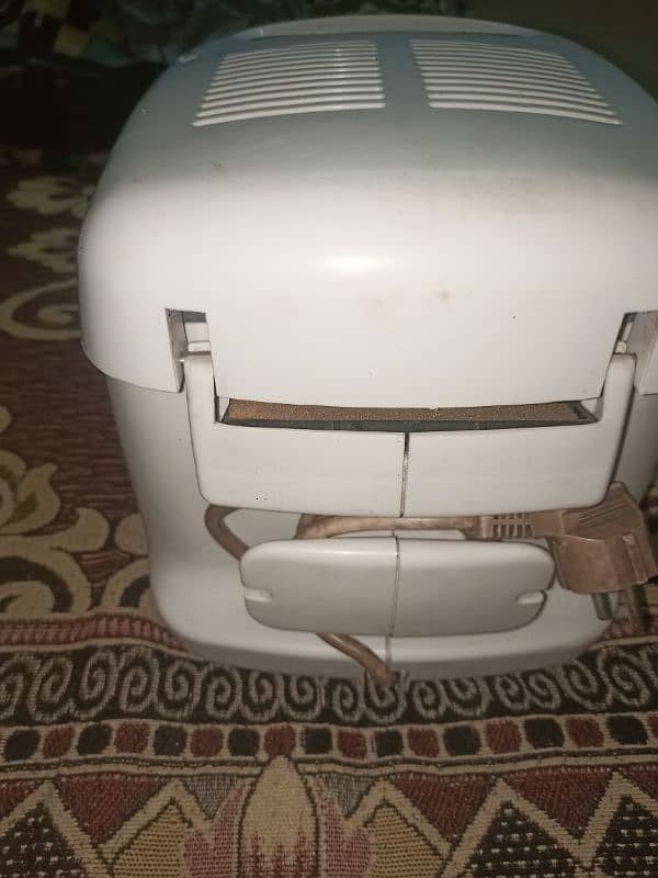 Deep Fryer Black and decker EF 20 Model 4