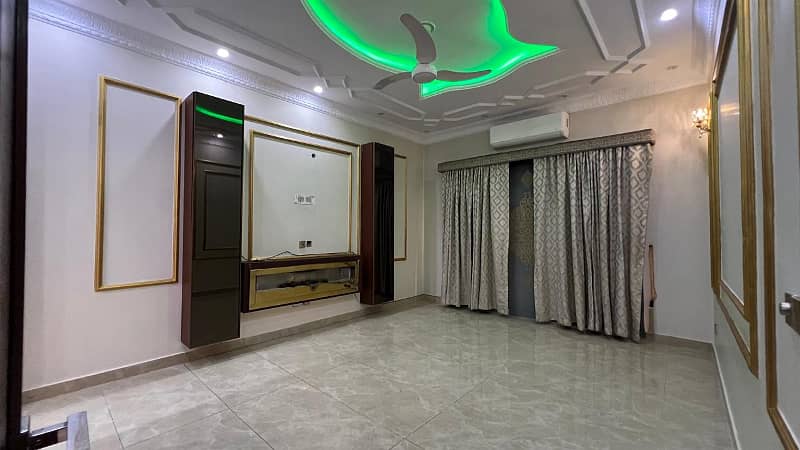 1 Kanal House For Sale in Lake City Sector M3 3