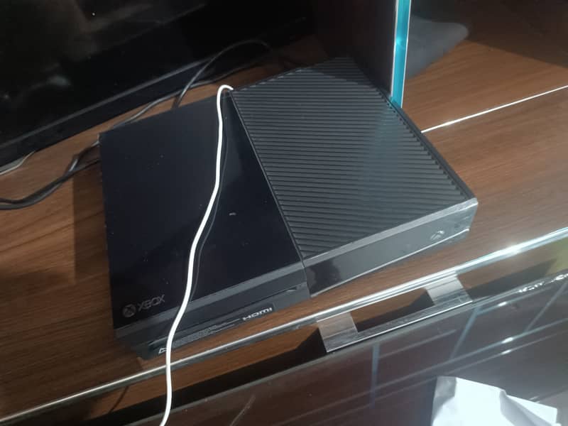 Xbox one console for sale with GTA v original 1