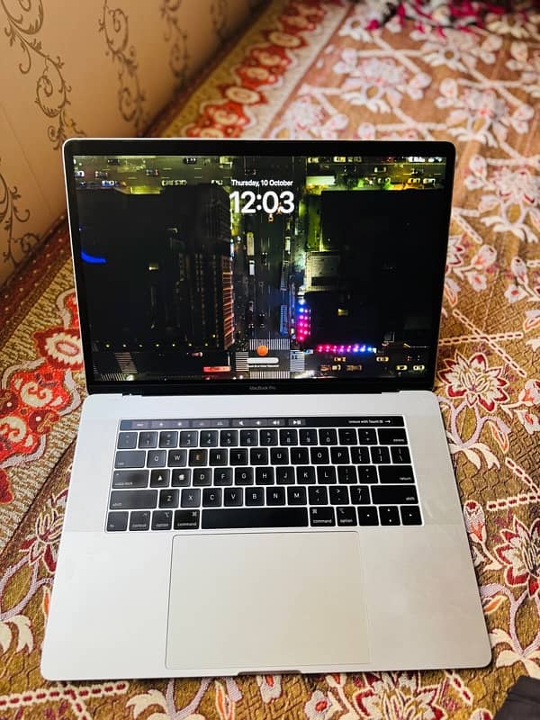 macbook pro 2018 15 inch 2