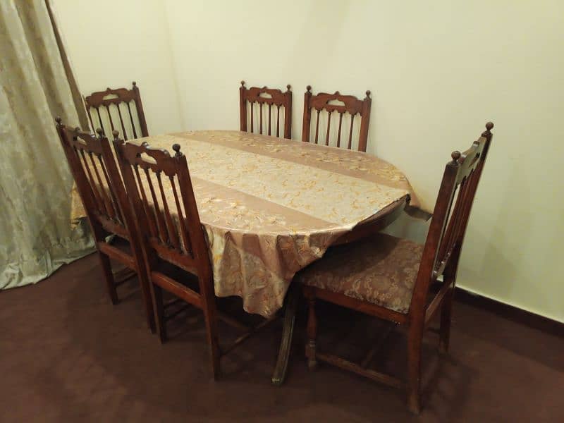 Dinning table wood from chiniot 9/10 condition. 0