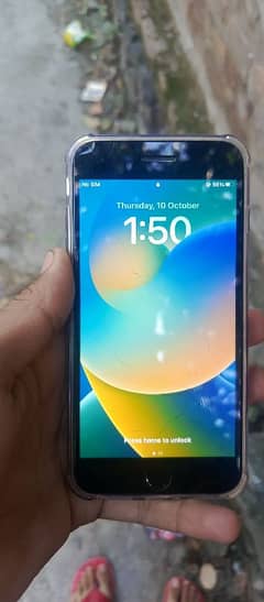 iphone 8+ in good condition