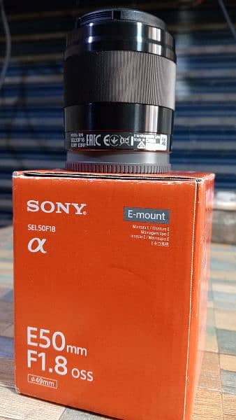 Sony 50mmf/1.8 OSS Lens 1