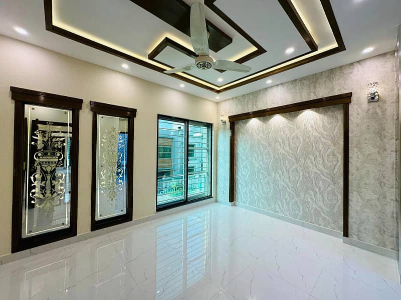 Elegant 5 Marla House Available For Sale In Park View City, Lahore 0