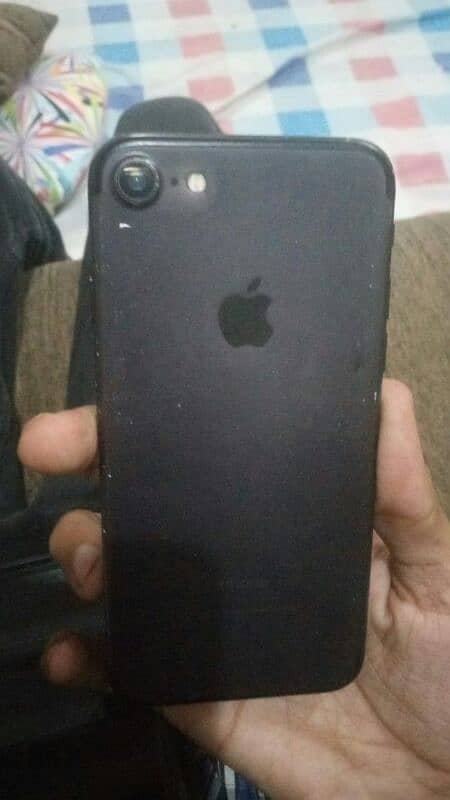 iphone 7 128/gb urgent for sale[read add] 2