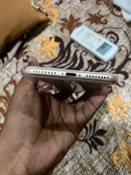 I phone 8 plus golden 256 gb 10/9 2