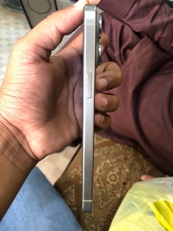 IPhone 15 pro max natural titanium 512 GB 2