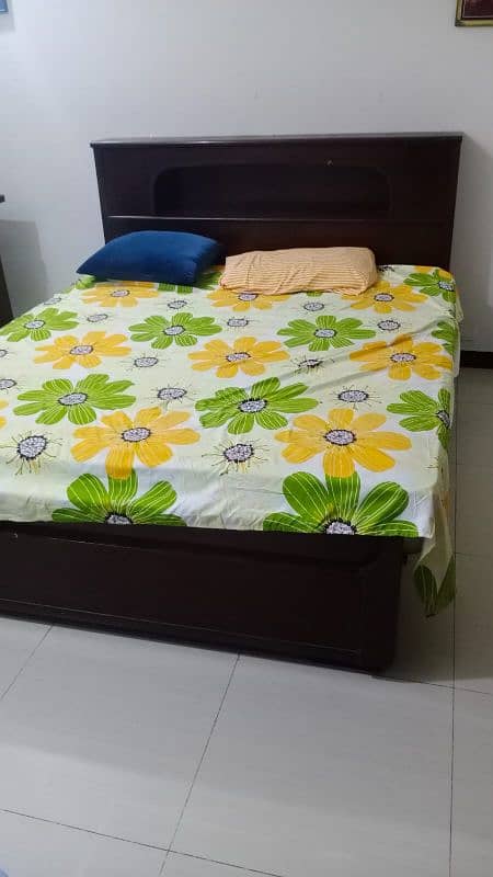 Double bed with side tables and spring mattress 3