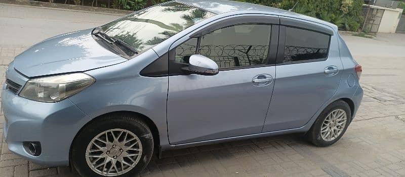 Toyota Vitz 2014/16 4