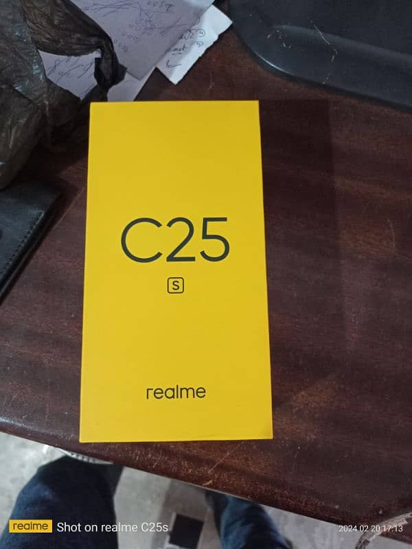 REALME c25s 4