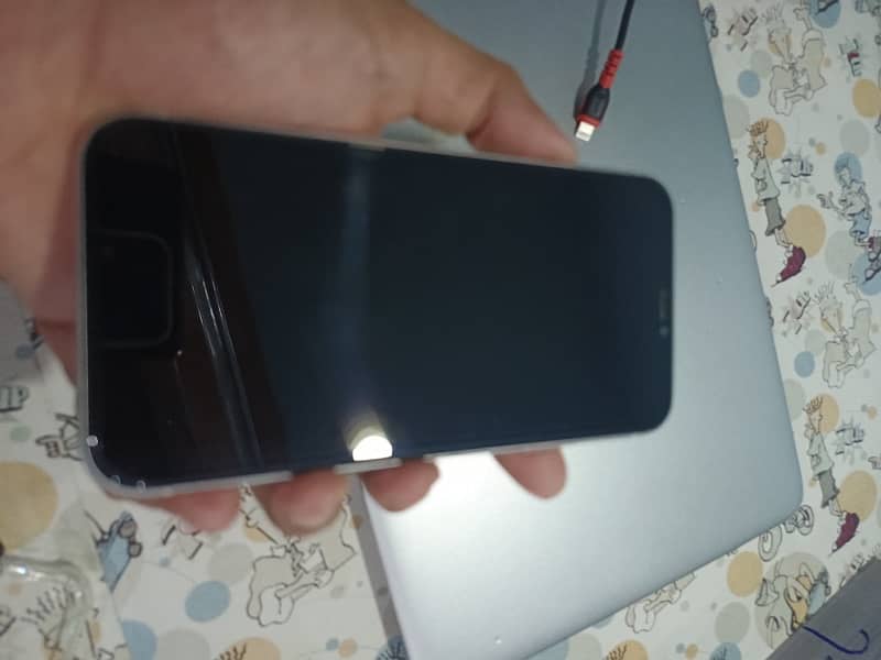 iPhone Xr 6