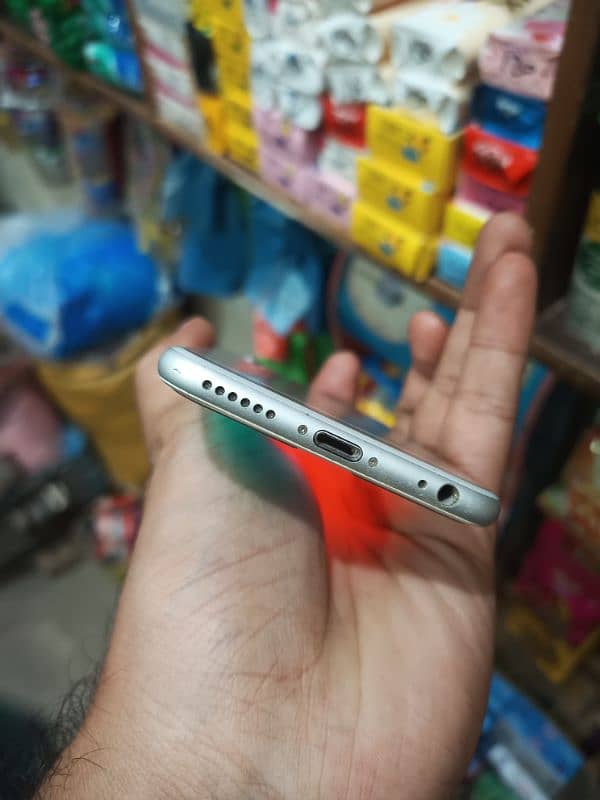 iphone 6 16Gb tottaly orignal 10/9 4