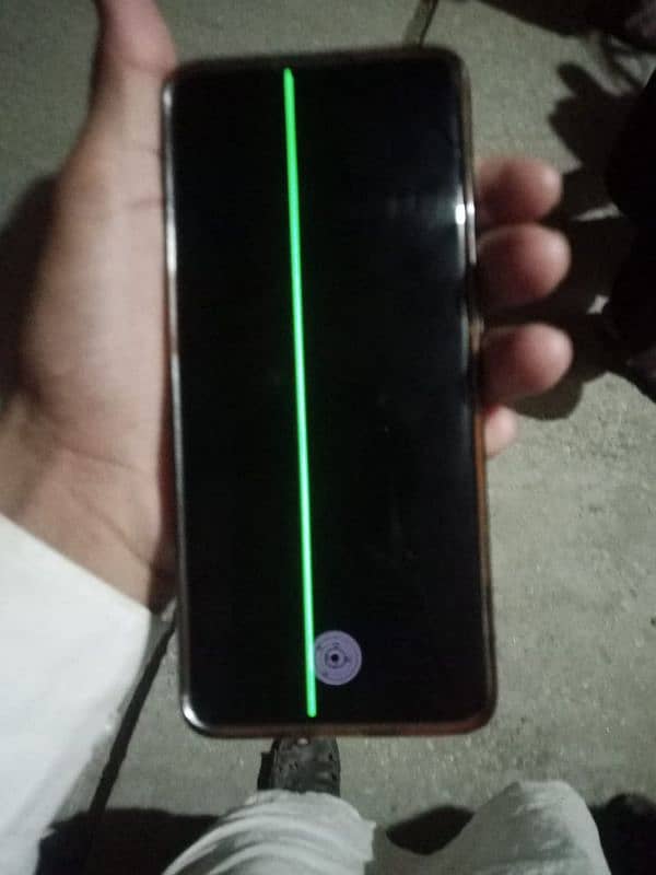 OnePlus 9pro (one green line + Back Damage) 0