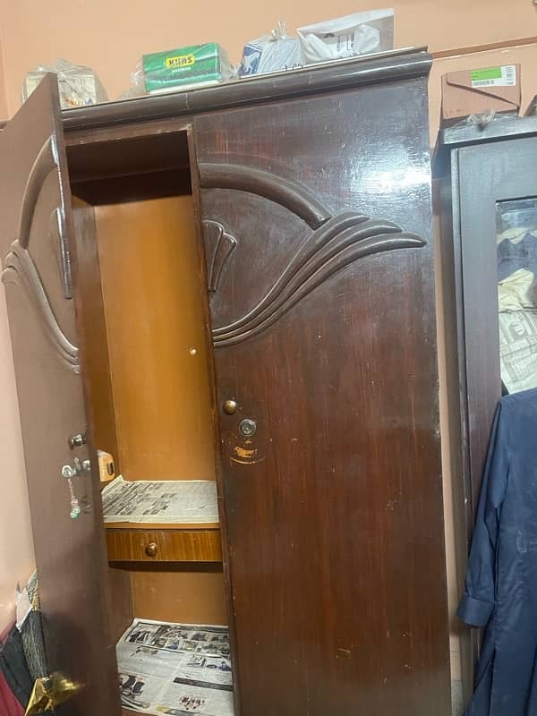 Wardrobe Almaari 2 door geniune wood 0