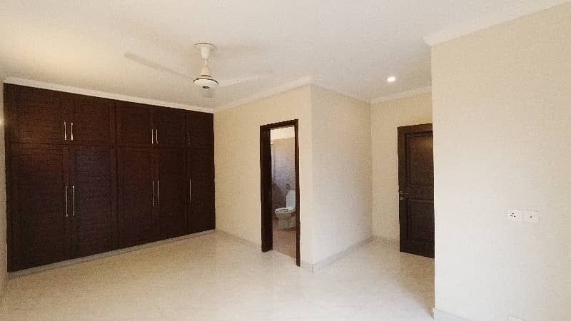 Get This Amazing Prime Location 10 Marla House Available In Formanites Housing Scheme Block E 25