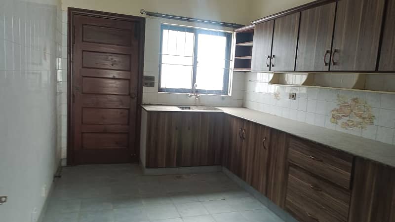 I Kanal upper portion 3bed attach bath TV lounge available for rent in DHA phase 2 14