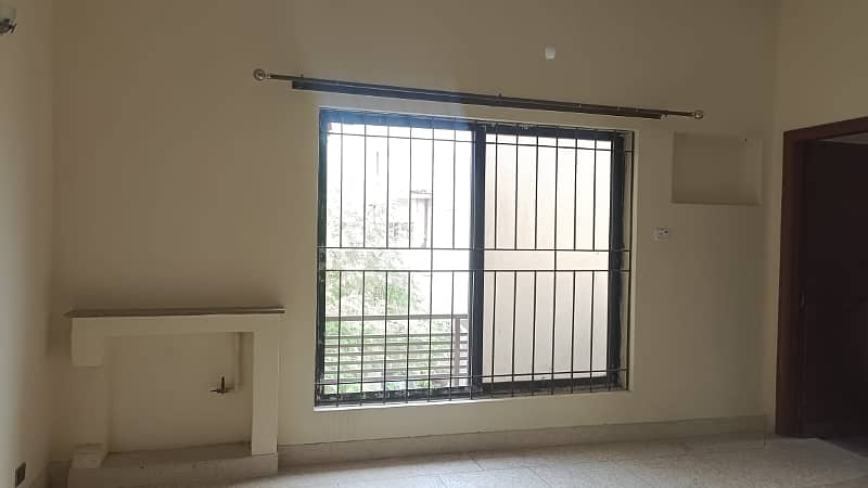 I Kanal upper portion 3bed attach bath TV lounge available for rent in DHA phase 2 15