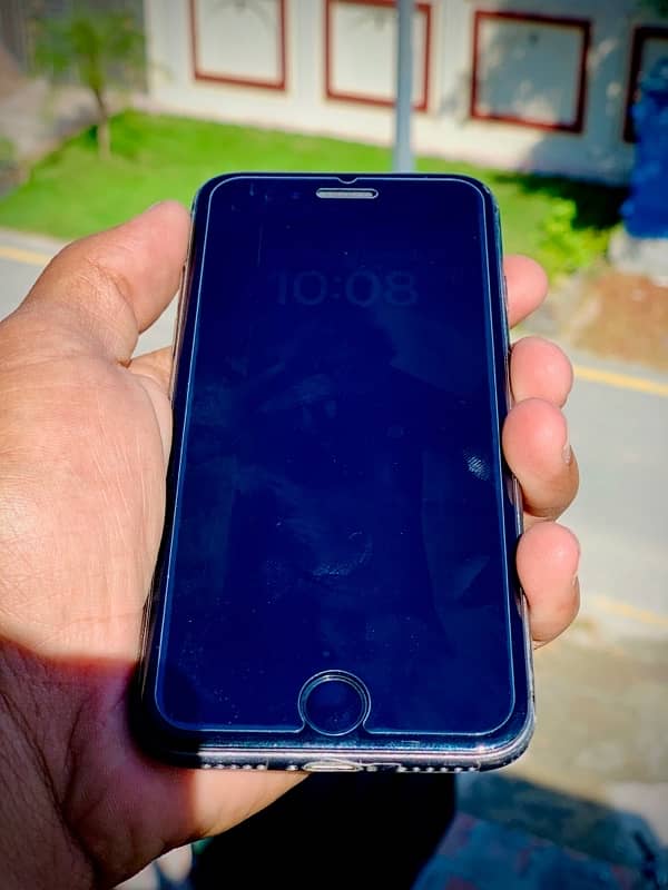 iPhone 8 PTA Hai 64gb Hai Exchange iPhone XR Ka Sata 0