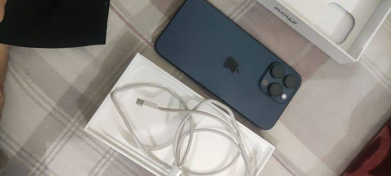 iPhone 15 pro max 0