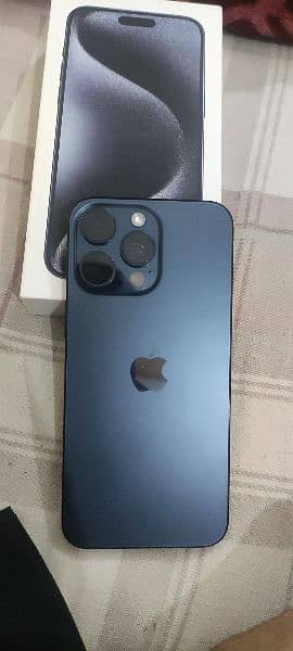 iPhone 15 pro max 3