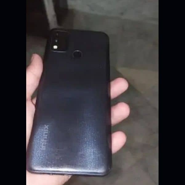 infinixhot10 play 4 64 Bess glass damig 1