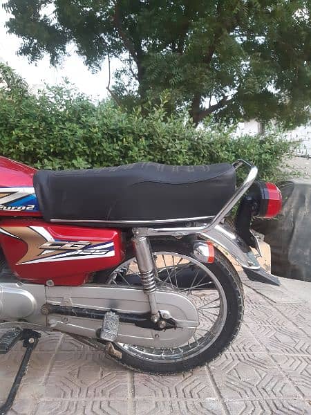 Honda 125 Brand new condition Karachi number 5