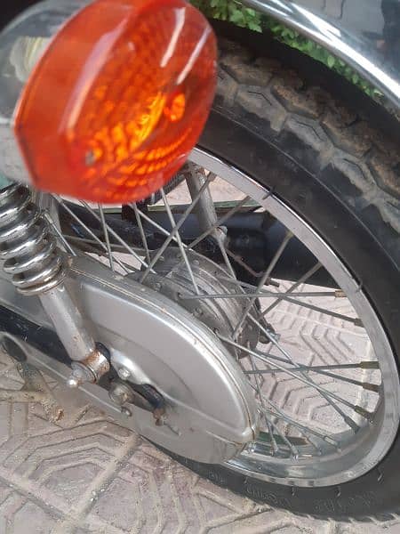 Honda 125 Brand new condition Karachi number 6