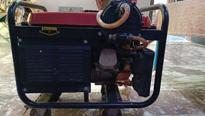 3.5 killo watt self start japani generator petrol and gas 4